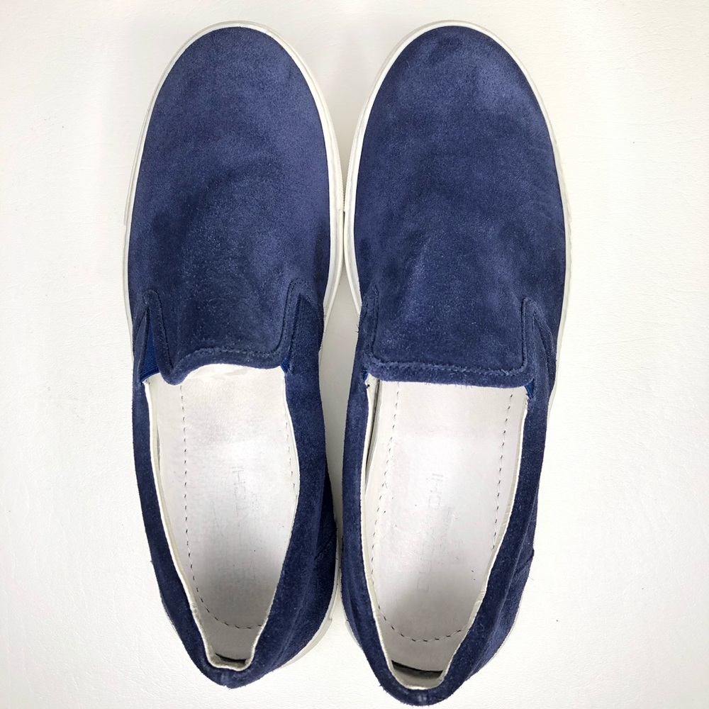 Men’s Suede Slip On Sneakers Size 9